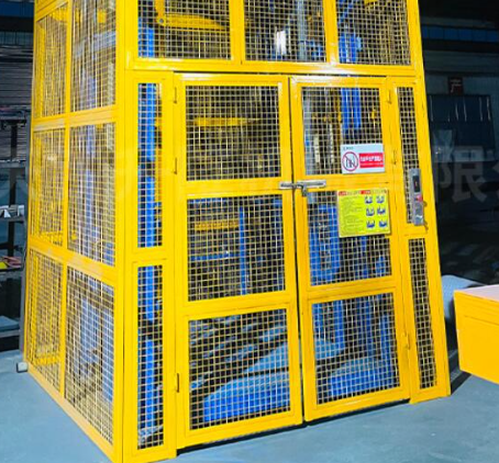 屏山货梯可以安装在室外吗